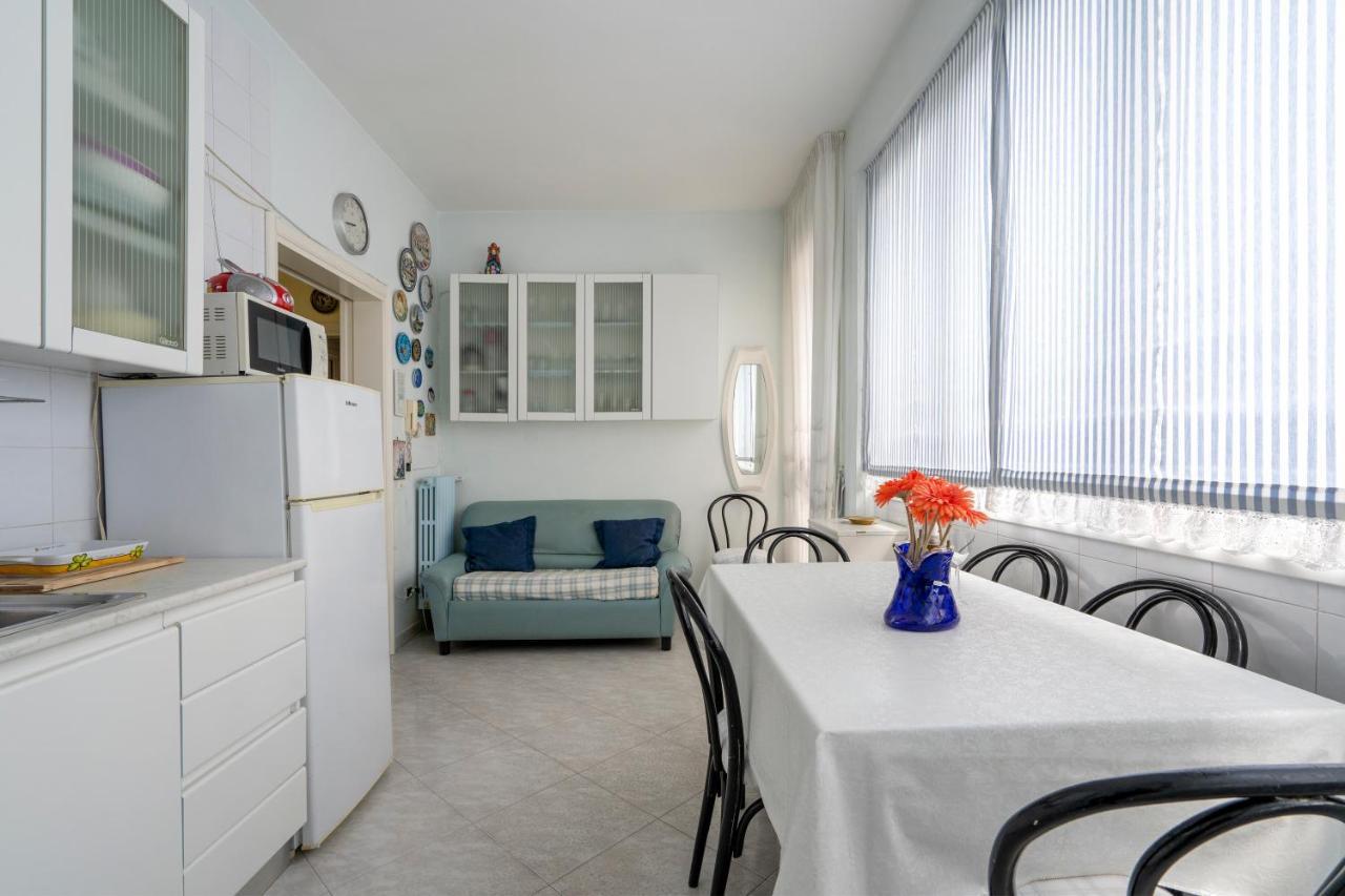 Grazia Attic Apartment With Terrace Trani Esterno foto