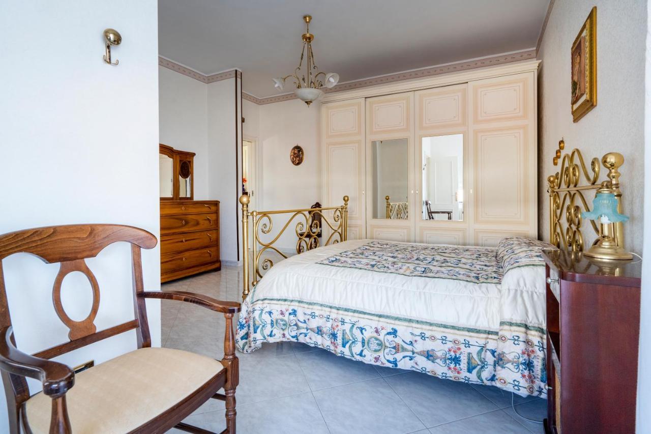 Grazia Attic Apartment With Terrace Trani Esterno foto