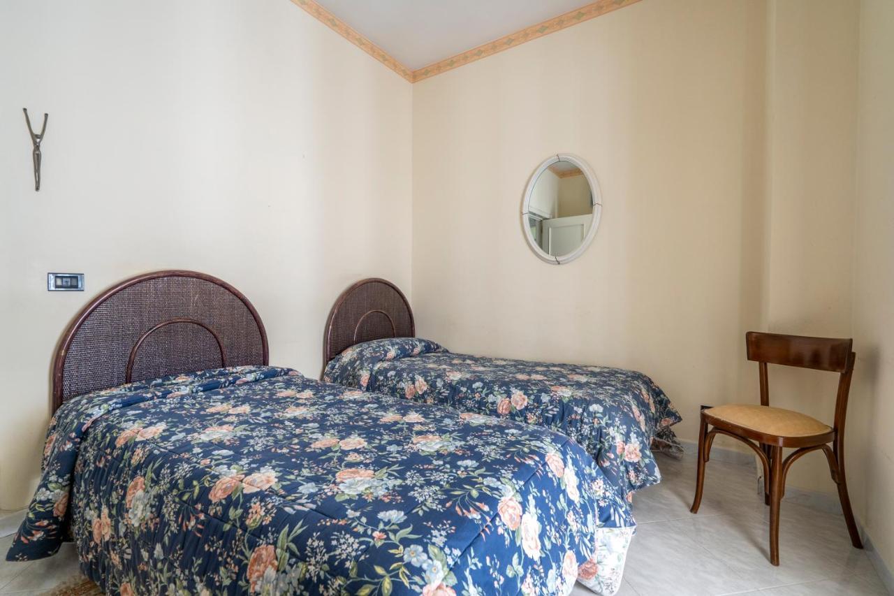 Grazia Attic Apartment With Terrace Trani Esterno foto