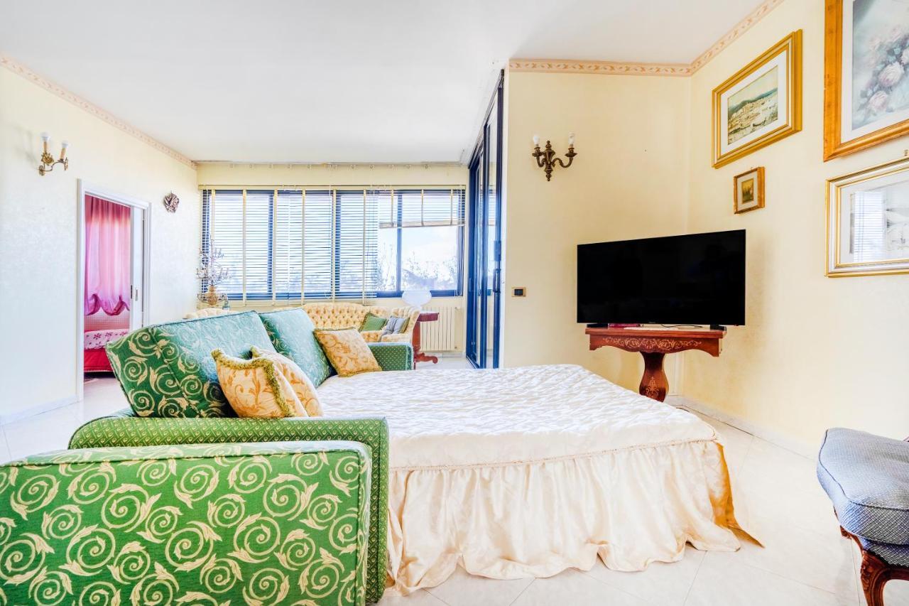 Grazia Attic Apartment With Terrace Trani Esterno foto